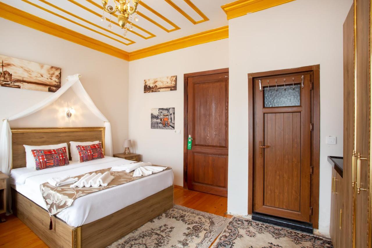 April Hotel Istanbul Exterior photo