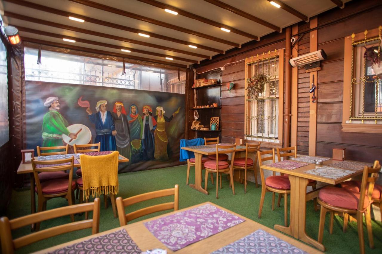April Hotel Istanbul Exterior photo